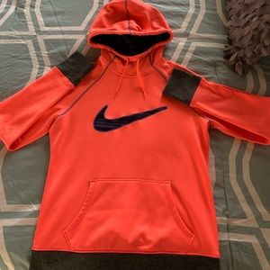 Nike Therma Fit